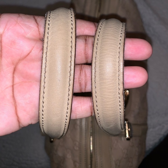 Gucci purse 🤪🤪 make and offer! - Picture 4 of 8